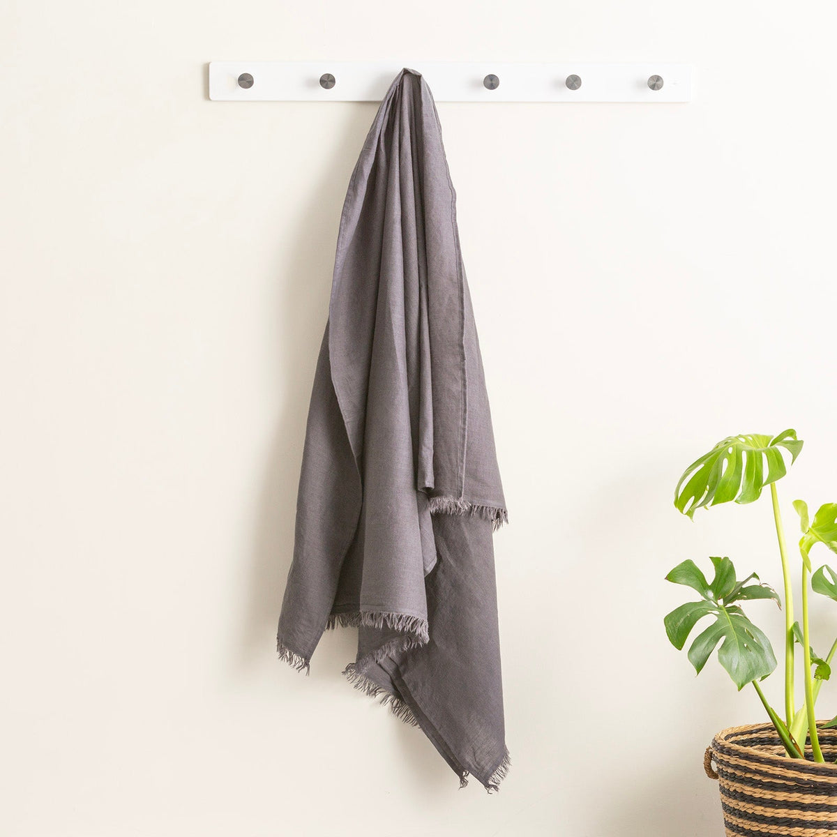 Renee Taylor Throw Linen Stone washed Cavallo Magnet