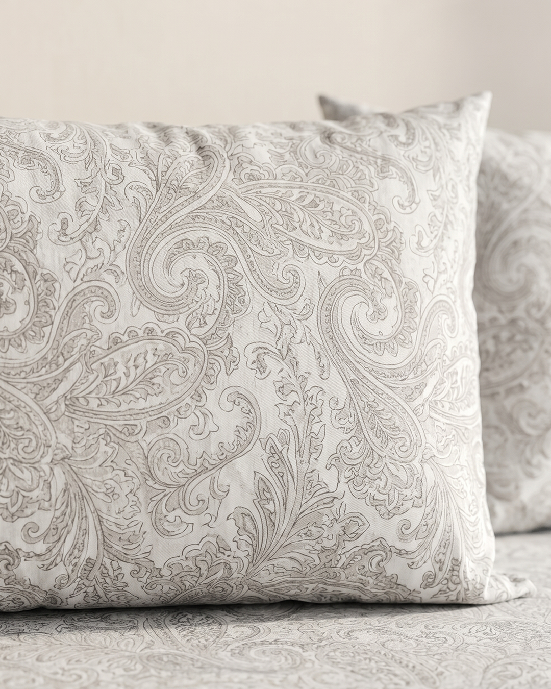 Royal Damask Cotton Bedding Set – Fitted Sheet + 2 Pillow Covers
