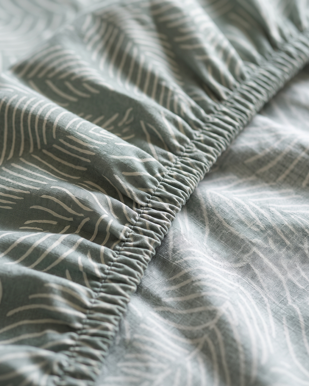 Verdant Cotton Bedding Set – Fitted Sheet + 2 Pillow Covers