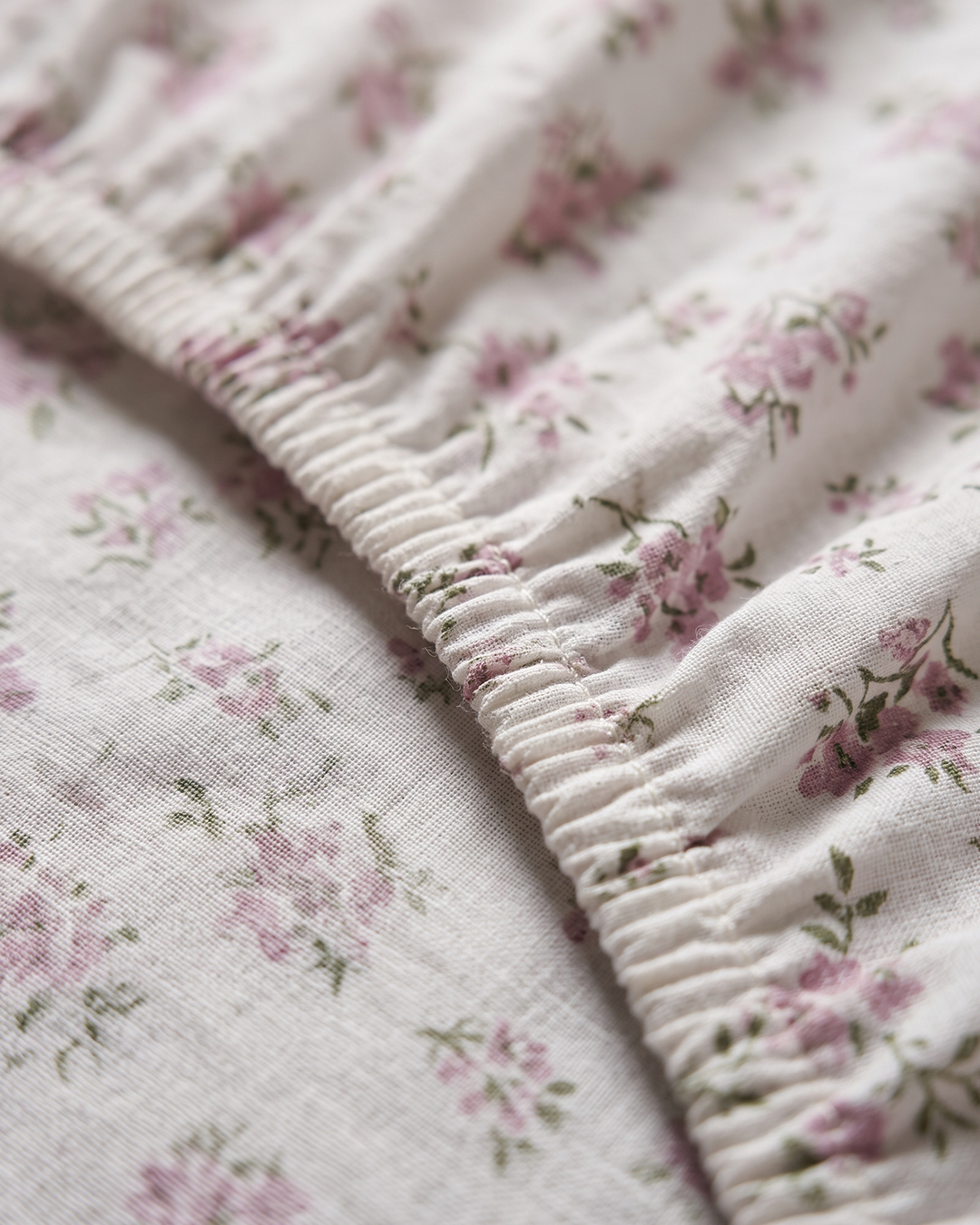 Wisteria Lane Cotton Bedding Set – Fitted Sheet + 2 Pillow Covers