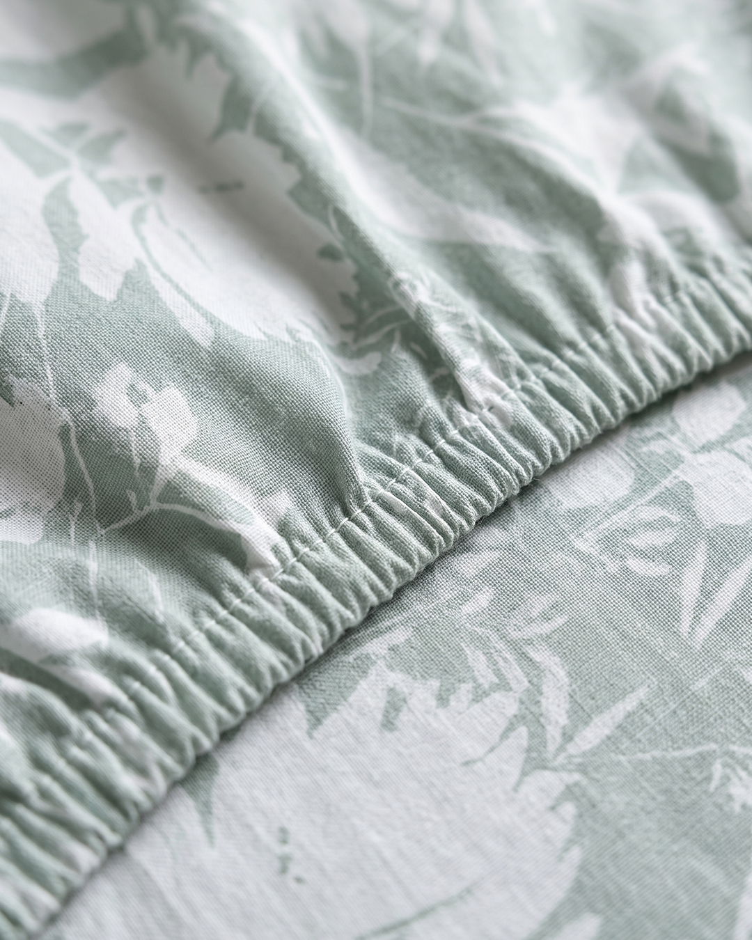 Misty Meadow Cotton Bedding Set – Fitted Sheet + 2 Pillow Covers