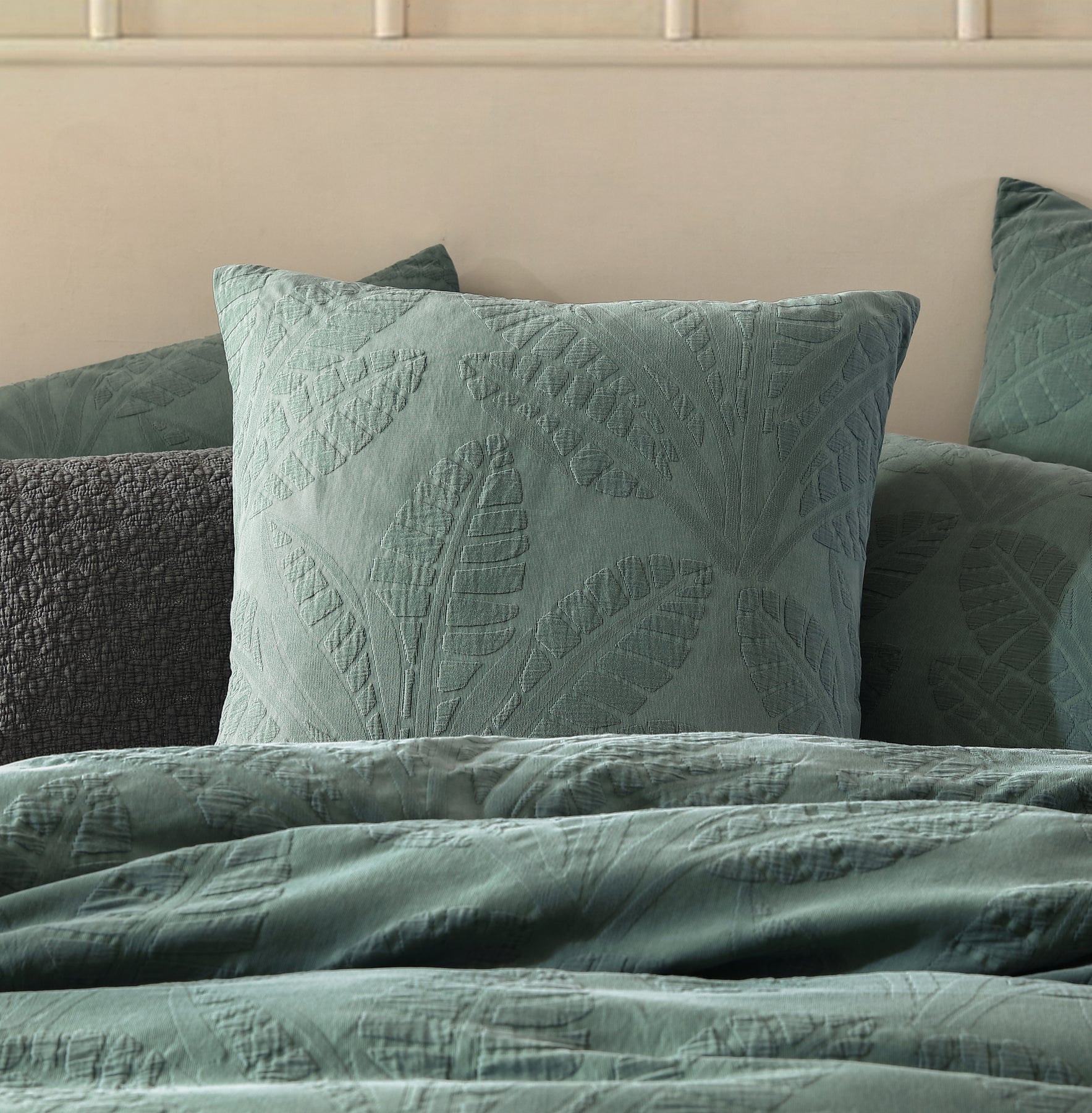 Platinum Moana Cilantro Quilt Cover Set