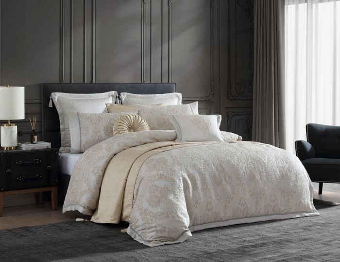 Davinci Emerson Ivory Quilt Cover Set